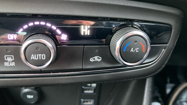 Vauxhall Crossland X 1.2 Tech Line Nav 5dr Petrol Hatchback